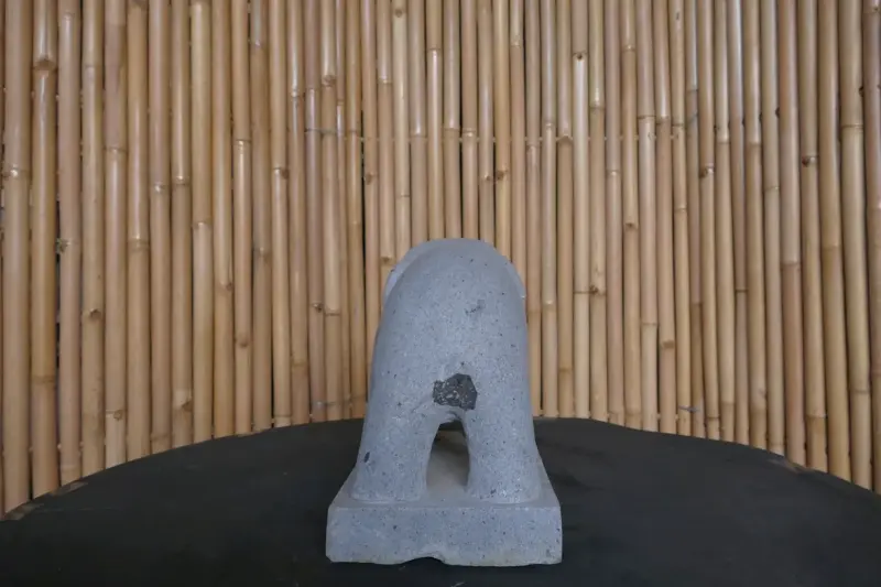 Artikelbild 3 des Artikels “Standing elephant made of Riverstone about 45cm length “